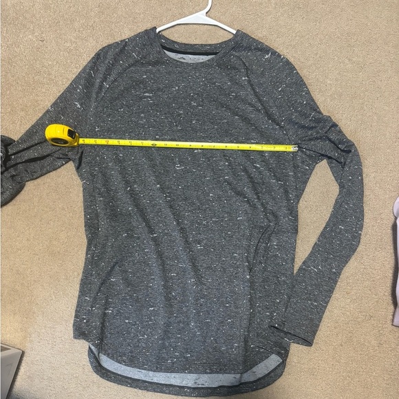 Men's size Large Dri-fit shirt  for running or sports - Picture 5 of 6